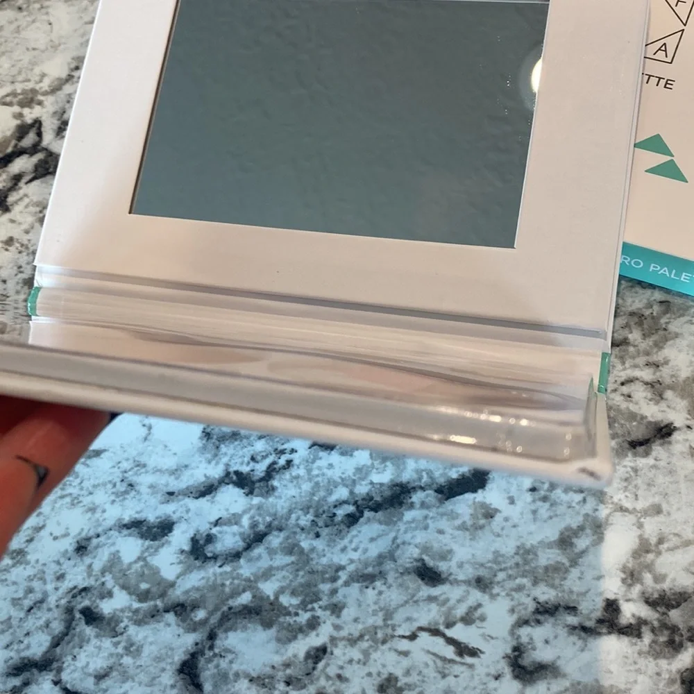 OFRA Free Spirit Refillable Pro Palette for Eyes and Face